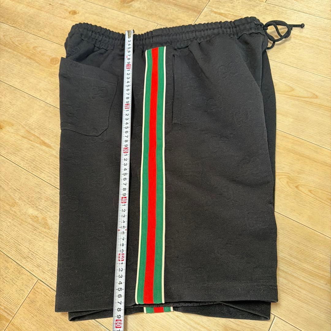 グッチ　黒サイドライン入り　ショートパンツ　メンズ　XXL