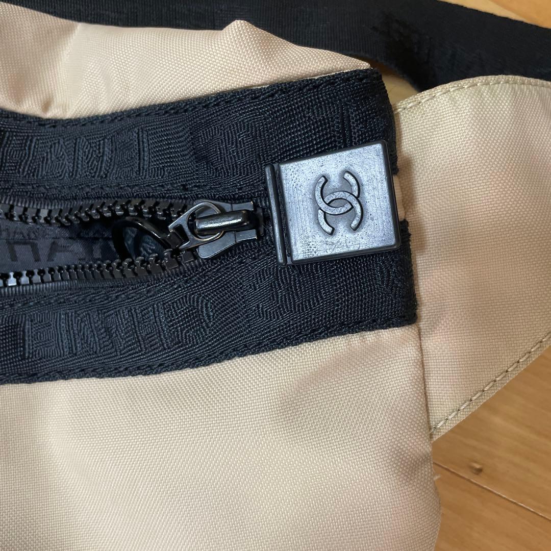 CHANEL ボディバッグ ベージュ・ネイビー