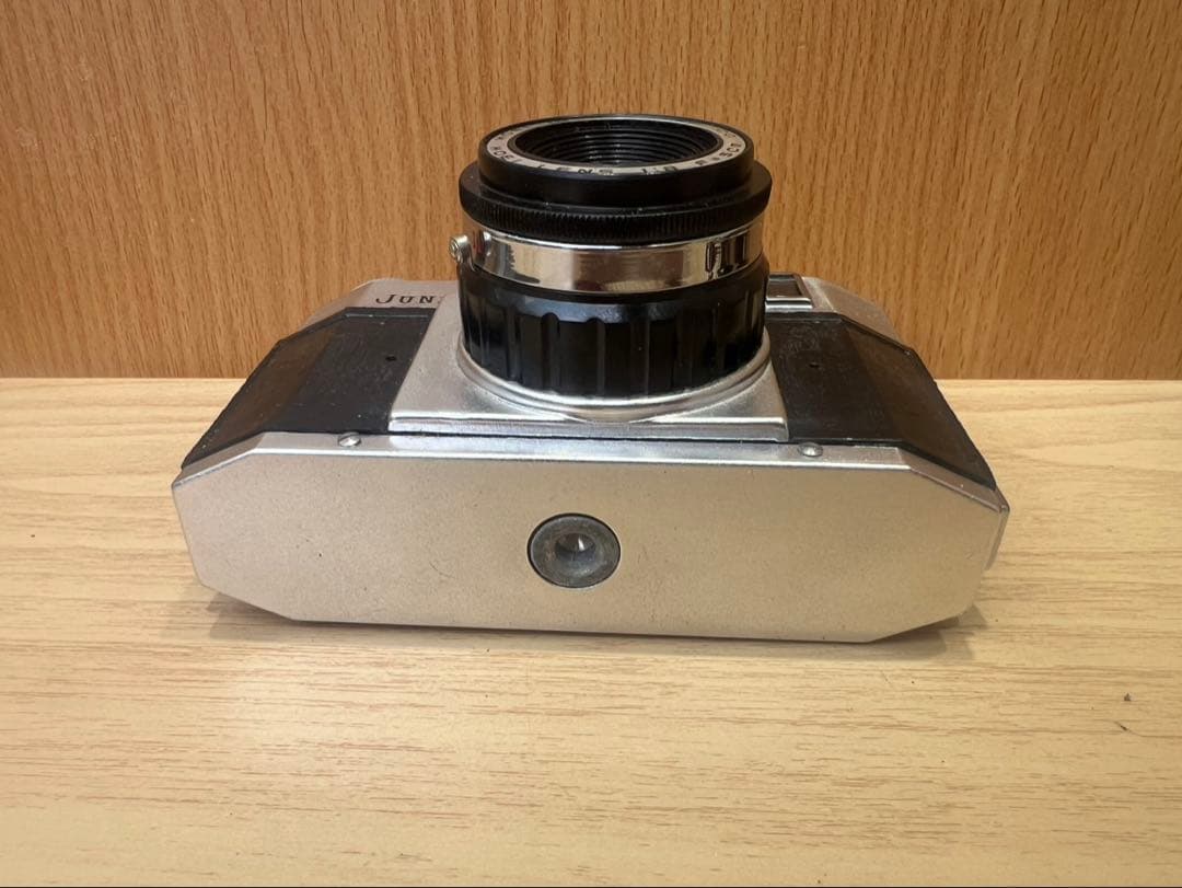 豊栄産業（HOEI INDUSTRIAL CO.）製のフィルムカメラ