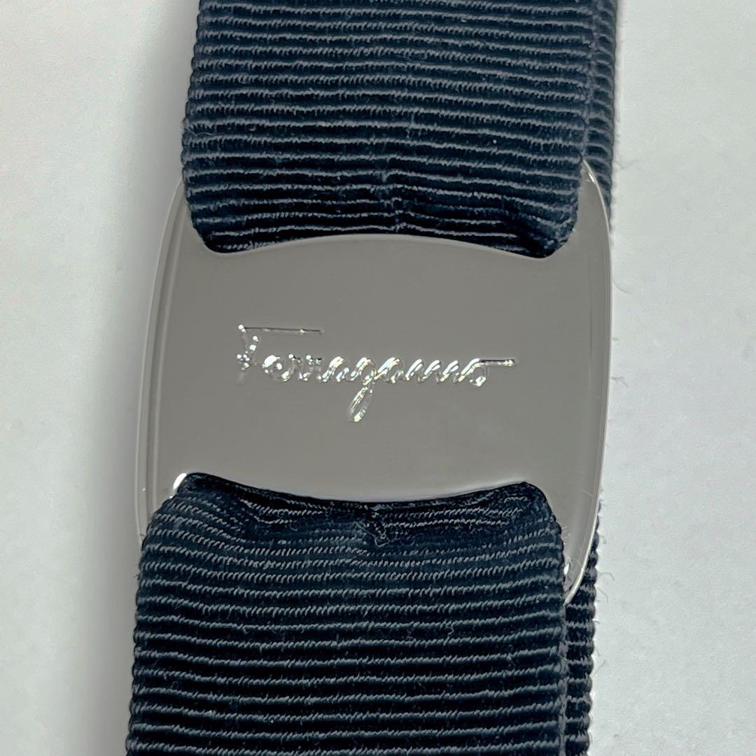 【極美品】サルヴァトーレフェラガモ ヴァラ バレッタ 黒 ブラック シルバー