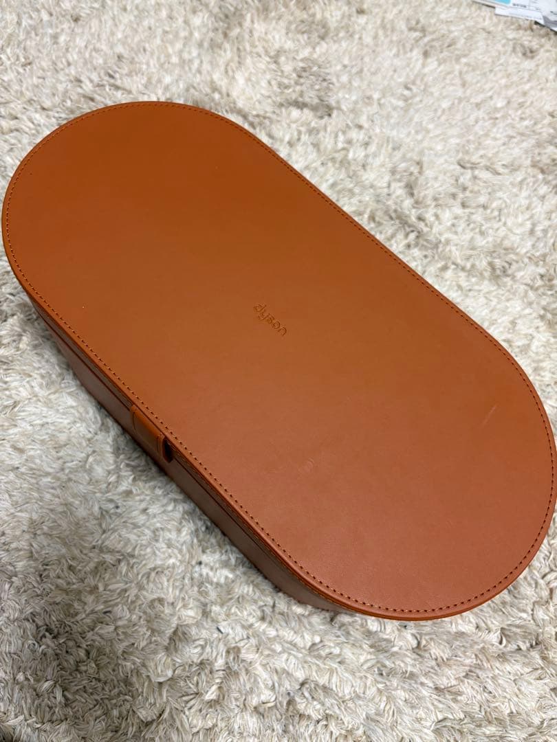 Dyson ヘアドライヤー エアラップ　レザーケース付き