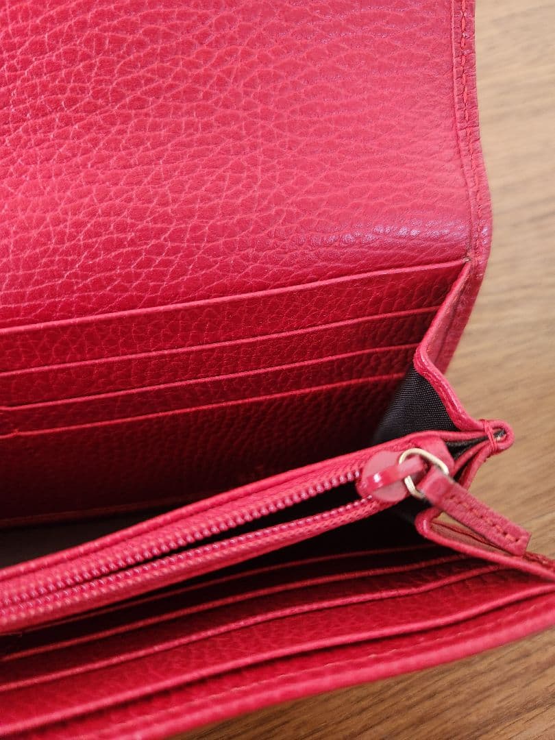 GUCCI 二つ折り長財布 赤