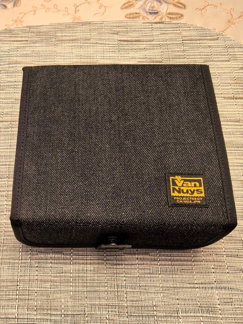 バンナイズ　多種サイズのイヤフォンケース　6点セット売り