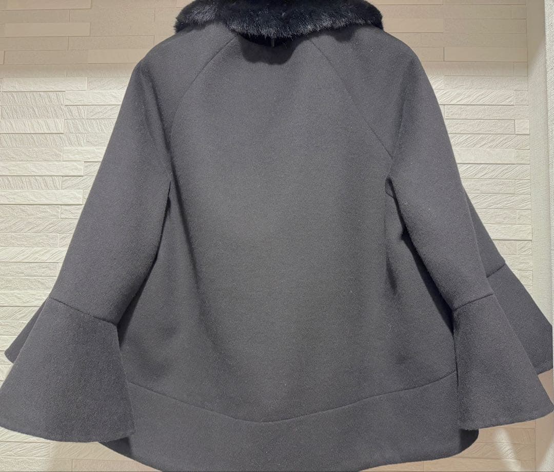 ジャケット・アウター Convertible Faux Fur Tippet Coat