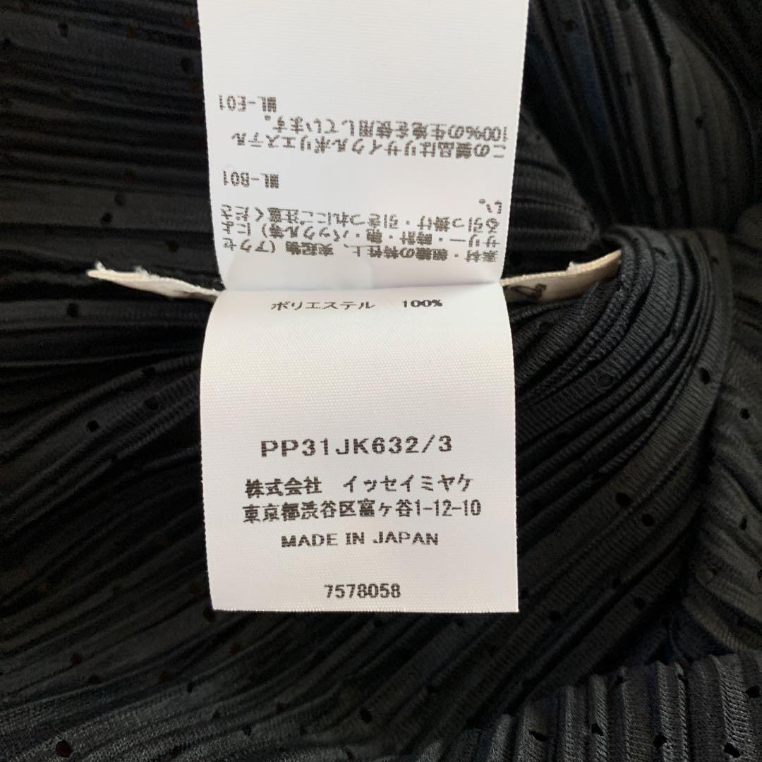 PLEATS PLEASE ブラック Tシャツ