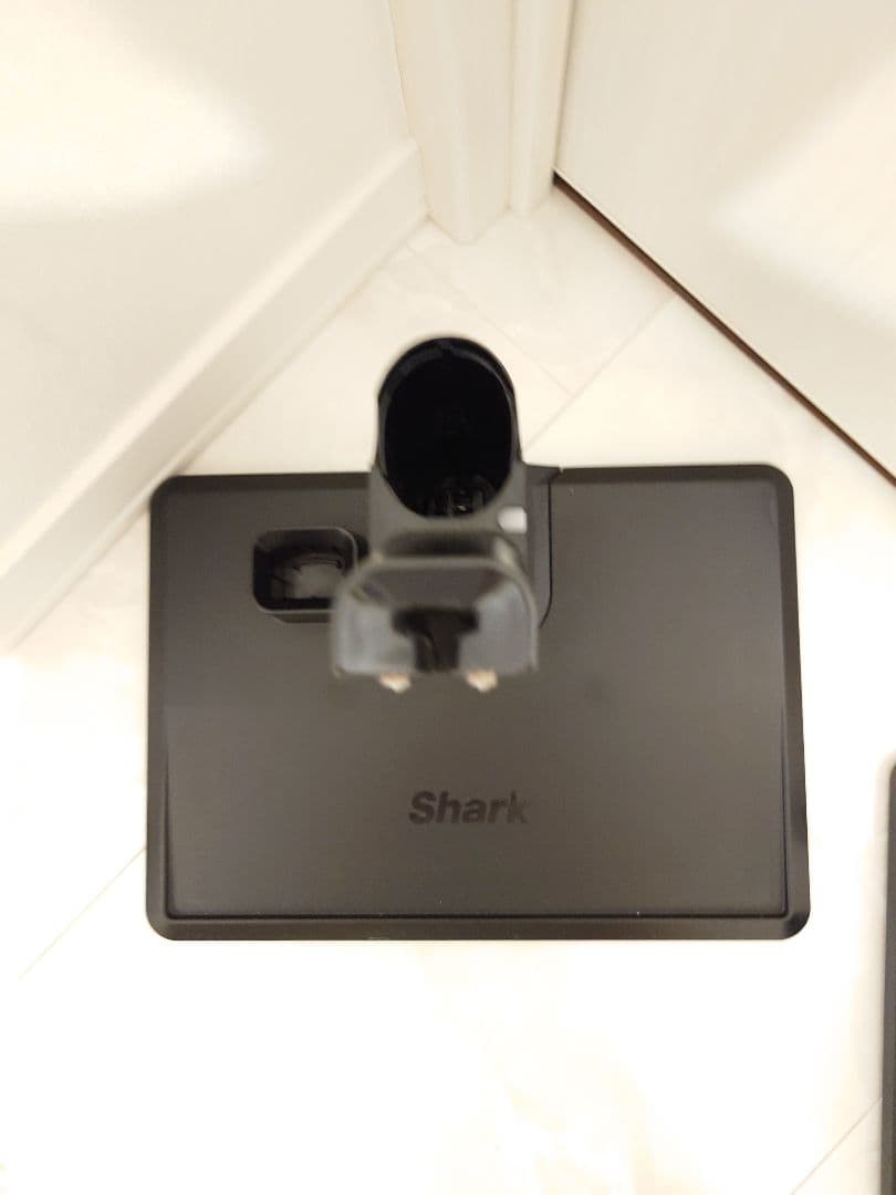 シャーク コードレススティッククリーナー CS651 シャーク上位モデル　美品