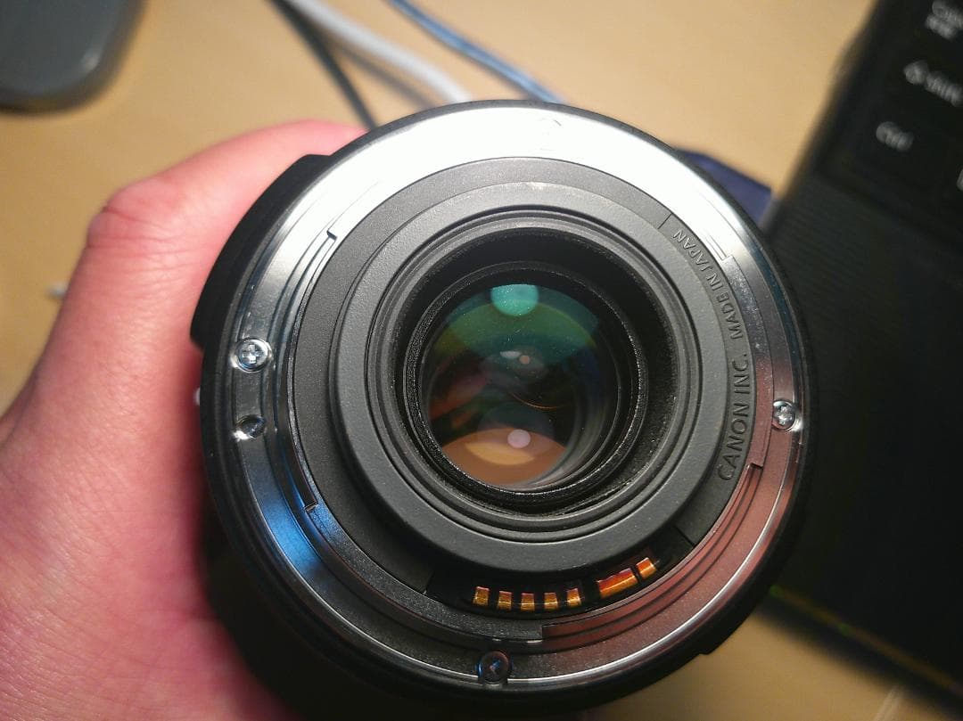 Canon EF-S 18-200mm IS レンズ