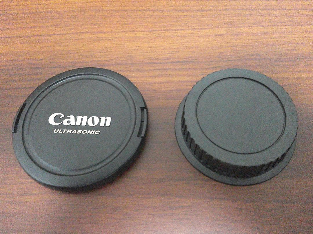 Canon EF-S 18-200mm IS レンズ