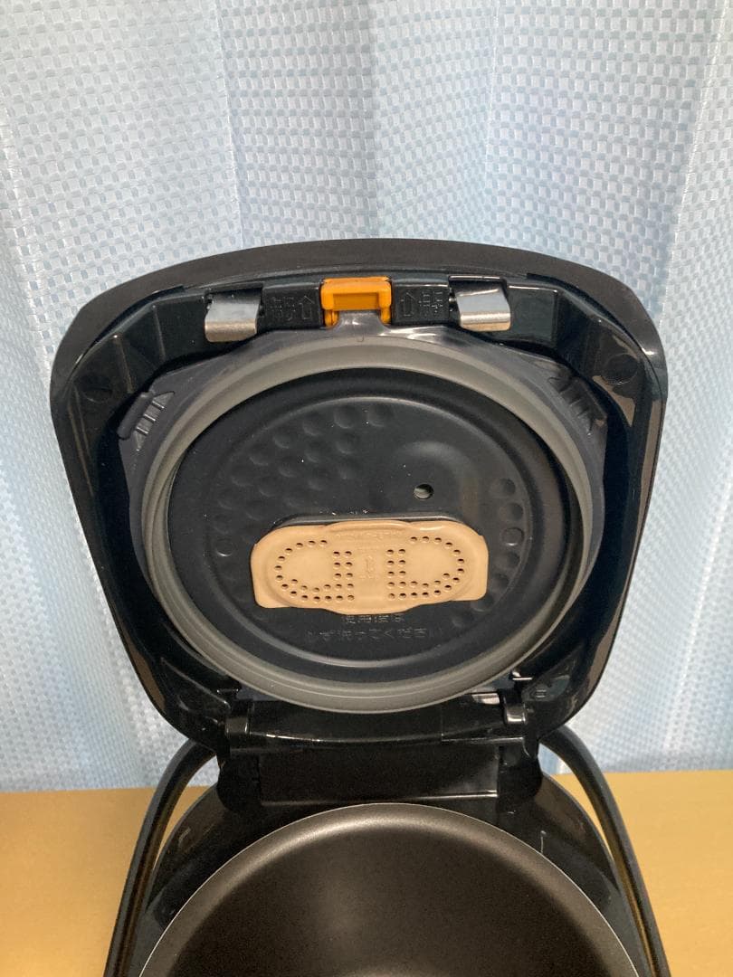 ★2021年製★ 象印　NP-ZV102BK　　圧力IH炊飯ジャー5.5合炊き