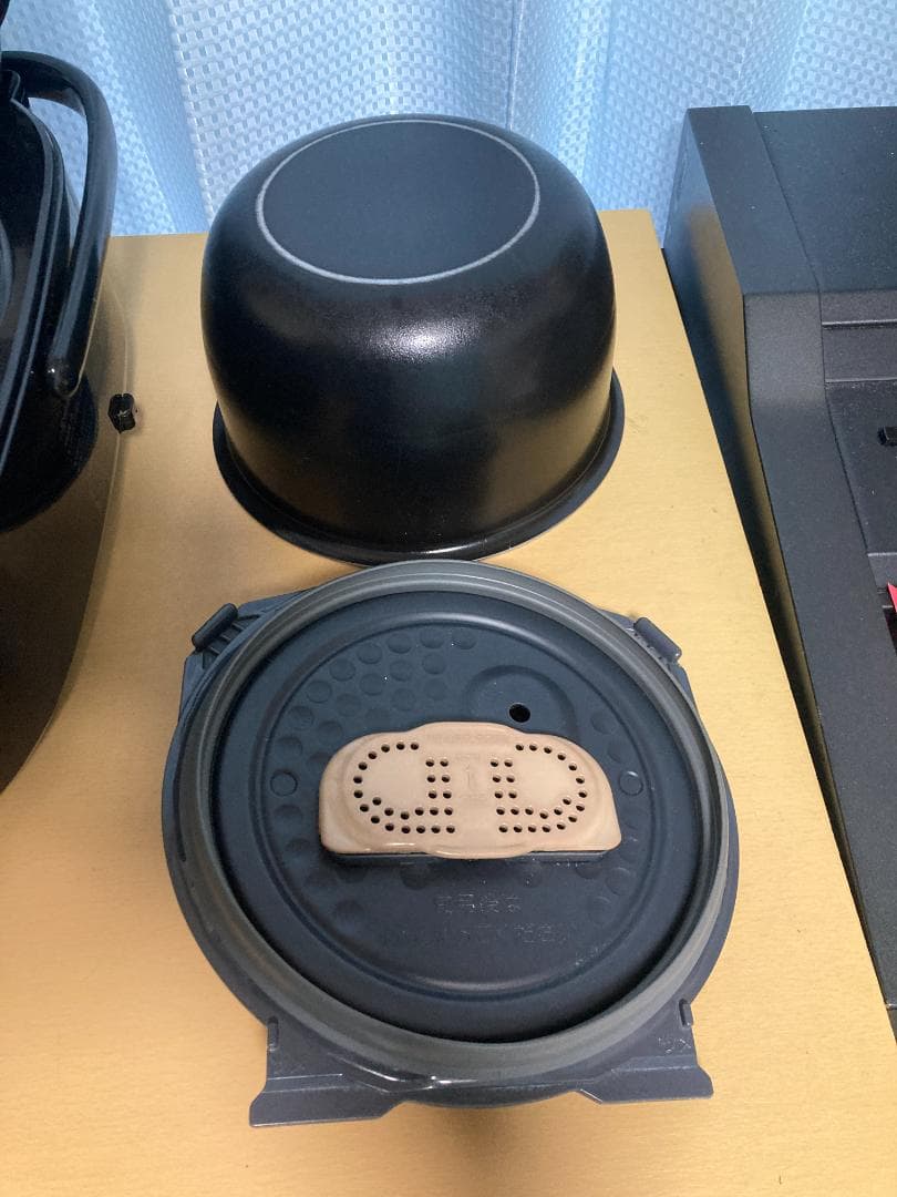 ★2021年製★ 象印　NP-ZV102BK　　圧力IH炊飯ジャー5.5合炊き