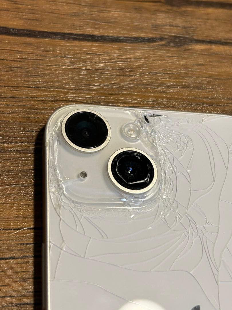 Apple iPhone 14ホワイト SIMフリー　裏面ひび割れあり