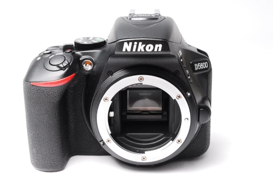 【新品級】Nikon D5600 Wレンズ 初心者おすすめ Wi-Fi転送