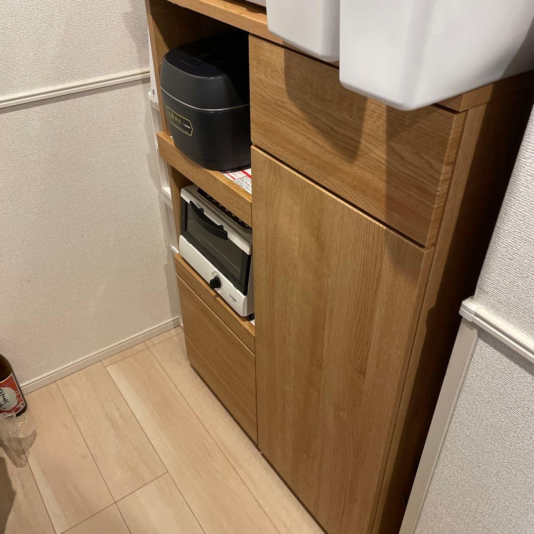 食器棚　キッチンボード　カップボード