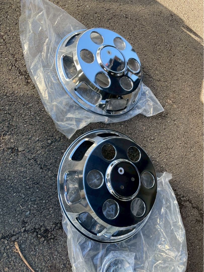 新品　ホイールカバー　17.5 フロント　ファイター　レンジャー　メッキ