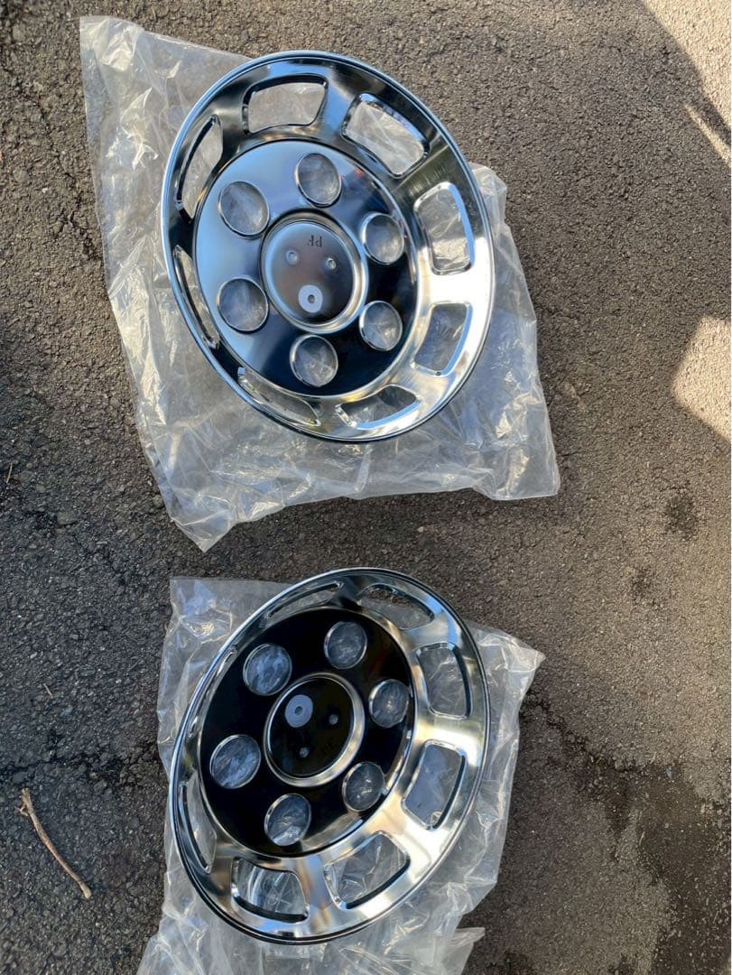 新品　ホイールカバー　17.5 フロント　ファイター　レンジャー　メッキ