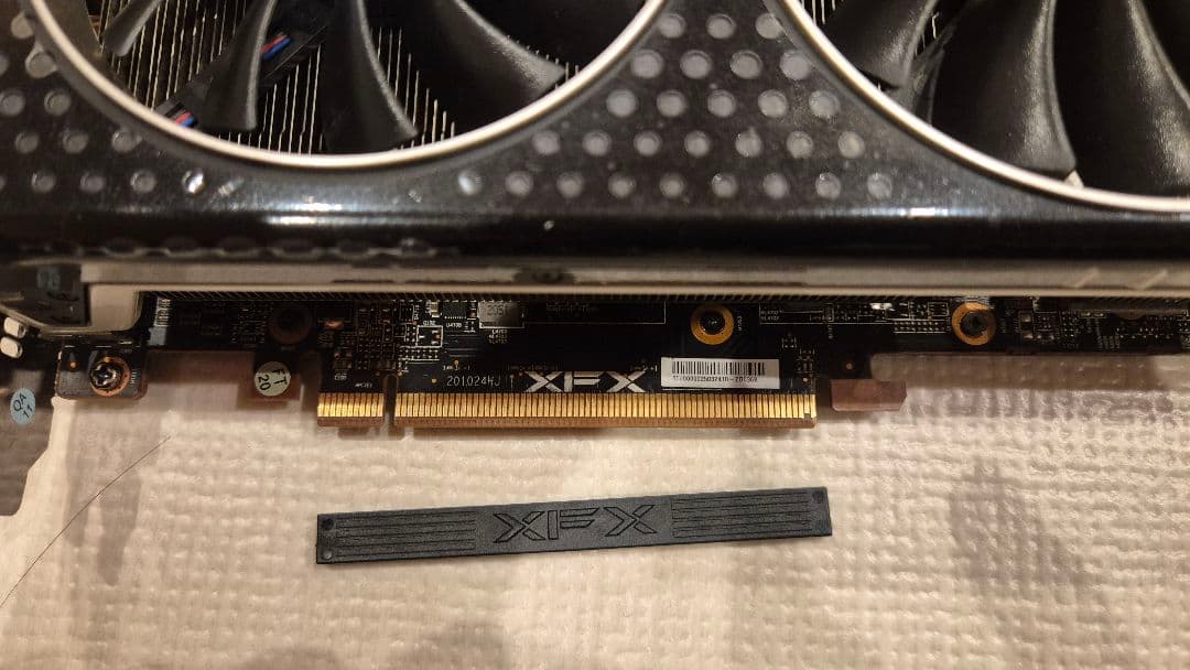 XFX AMD RADEON RX6700XT 中古