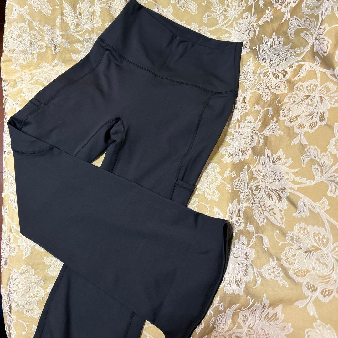 SUKALAユーティリティフレアレギンスMサイズLAVA