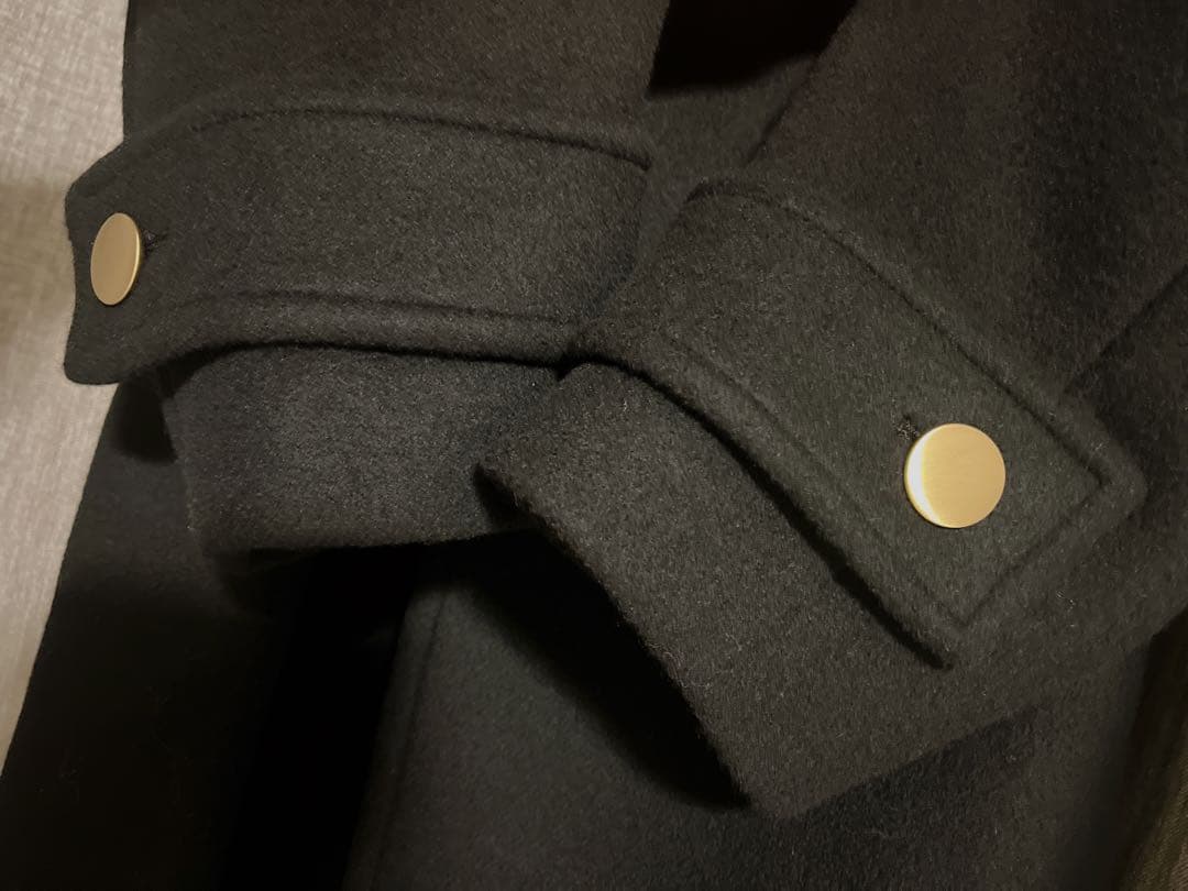 美品JUSGLITTY スタンダードPコート　黒