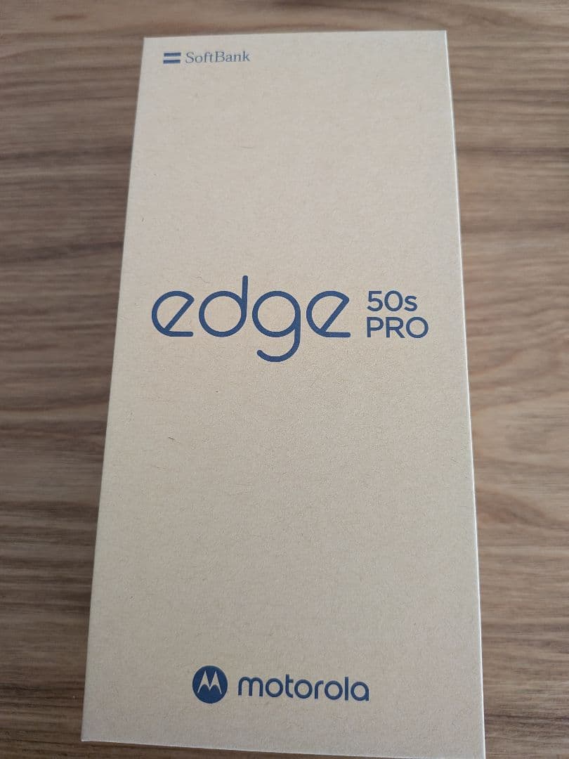 Motorola edge50s PRO スマートフォン　バニラホワイト 本体