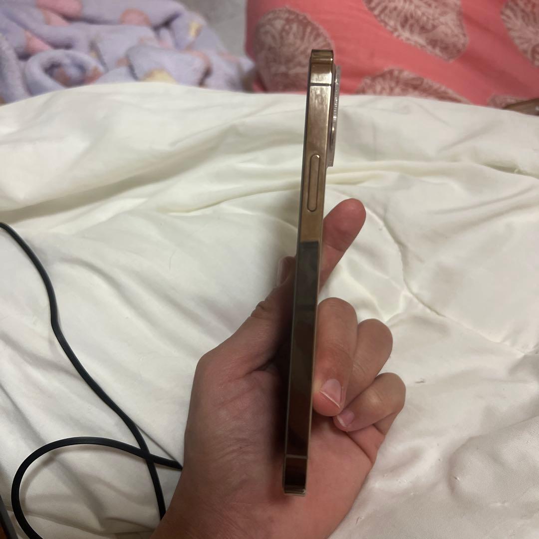 ！！背面割れ！！iPhone12 pro 本体 128GB ゴールド　アイフォン