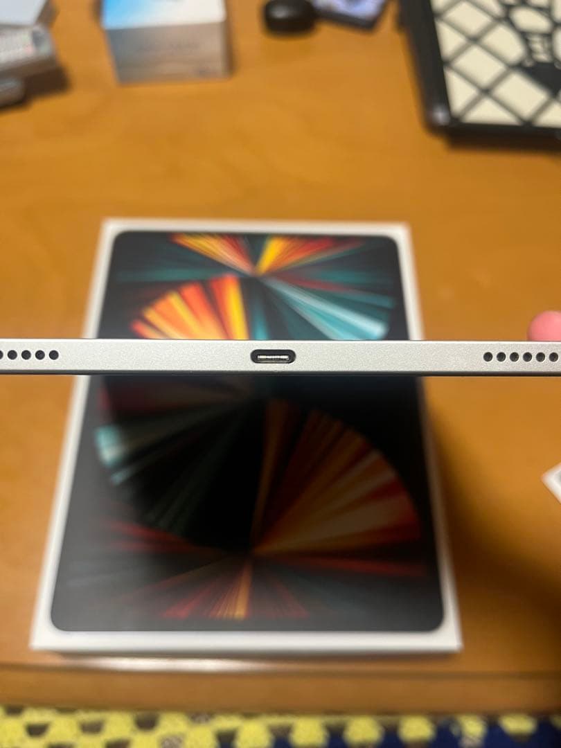 あ*す様 iPad Pro （第5世代）12.9インチ Wi-Fi シルバー　2