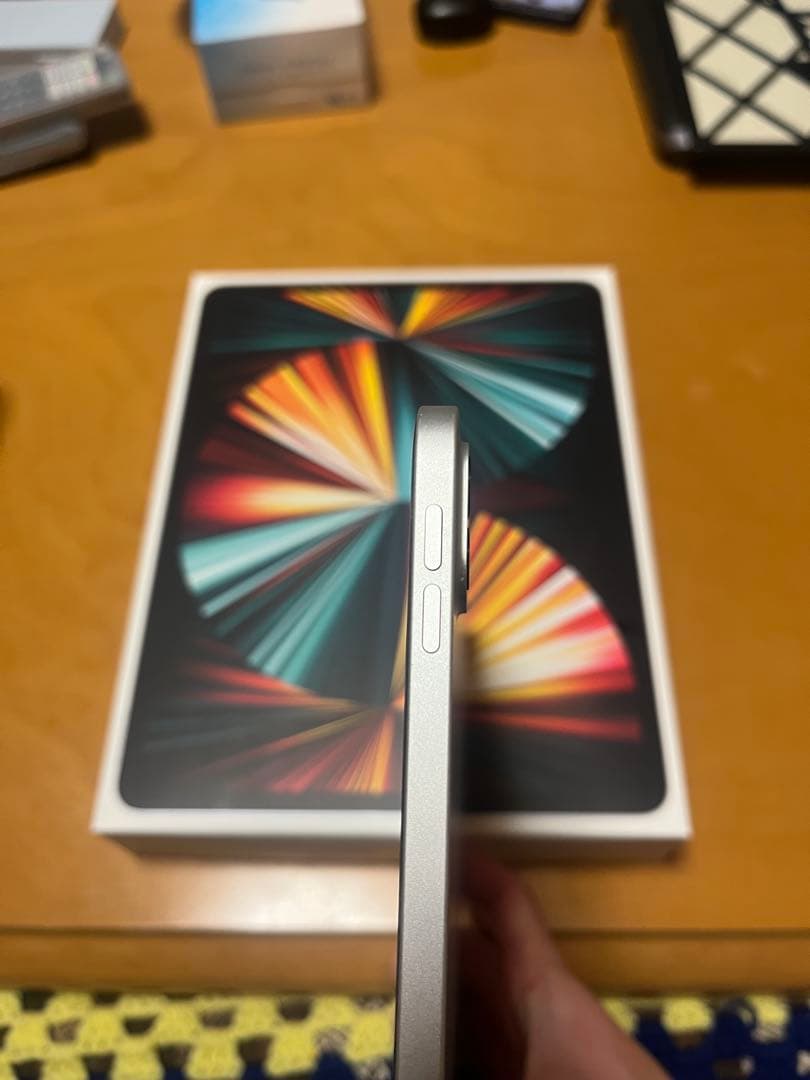 あ*す様 iPad Pro （第5世代）12.9インチ Wi-Fi シルバー　2