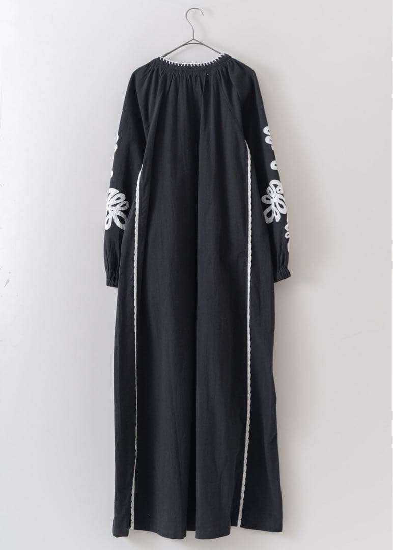 ヌキテパ　サラマリカワンピース　黒