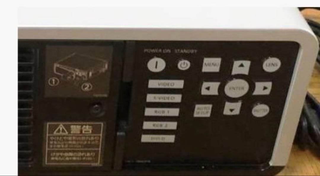 PANASONIC PT-D5000LS 5000ルーメン　HDMI対応可能