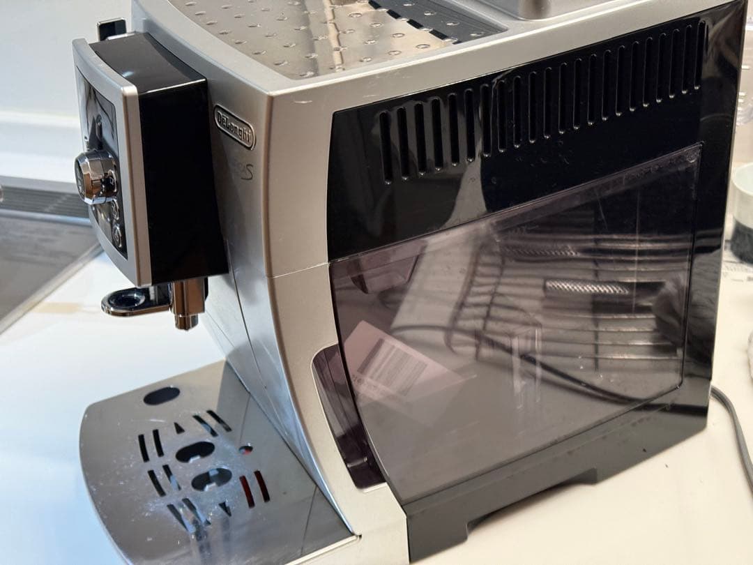 デロンギ マグニフィカSスペリオレ コンパクト全自動エスプレッソマシン