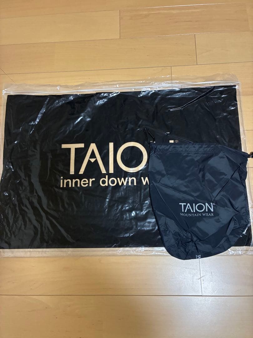 新品未使用　TAION GLOSTER別注　ボリュームダウンベスト　XL