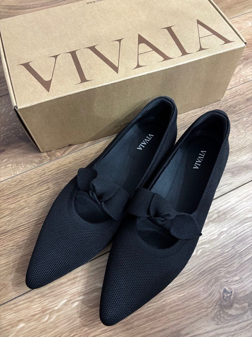 【新品、未使用】VIVAIA ポインテッドトゥ リボン付き フラットシューズ
