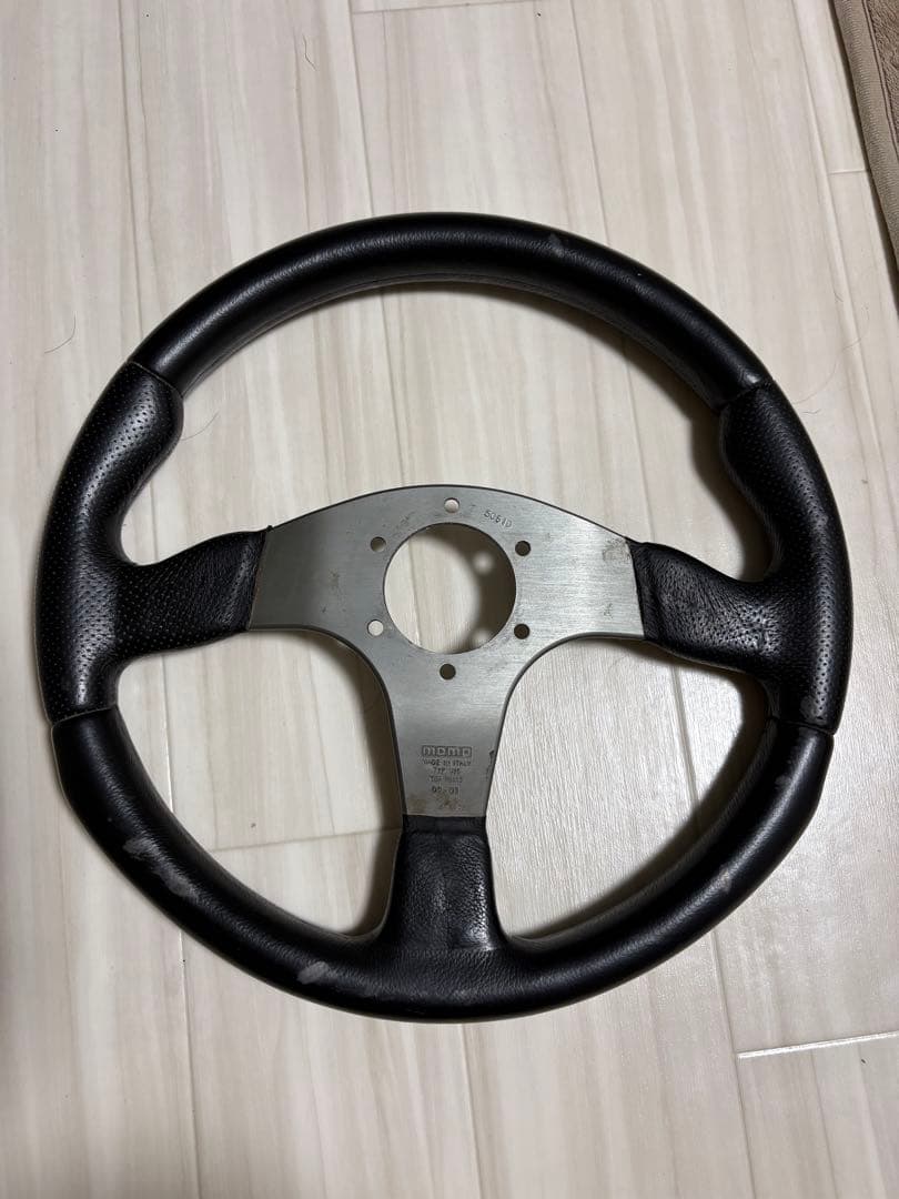 MOMO RACED35 ステアリング MOMOステ