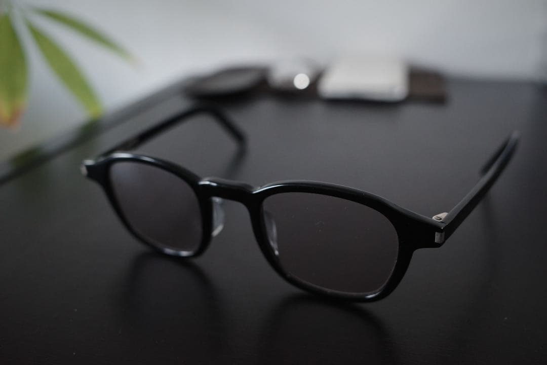 SAINT LAURENT PARISブラックサングラス