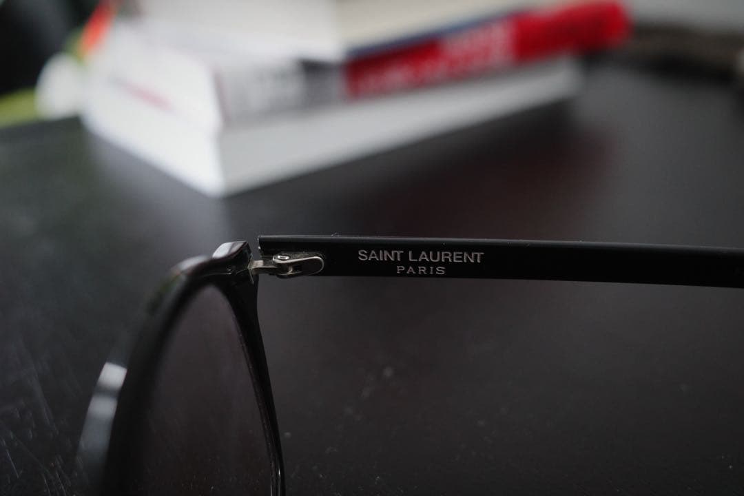 SAINT LAURENT PARISブラックサングラス