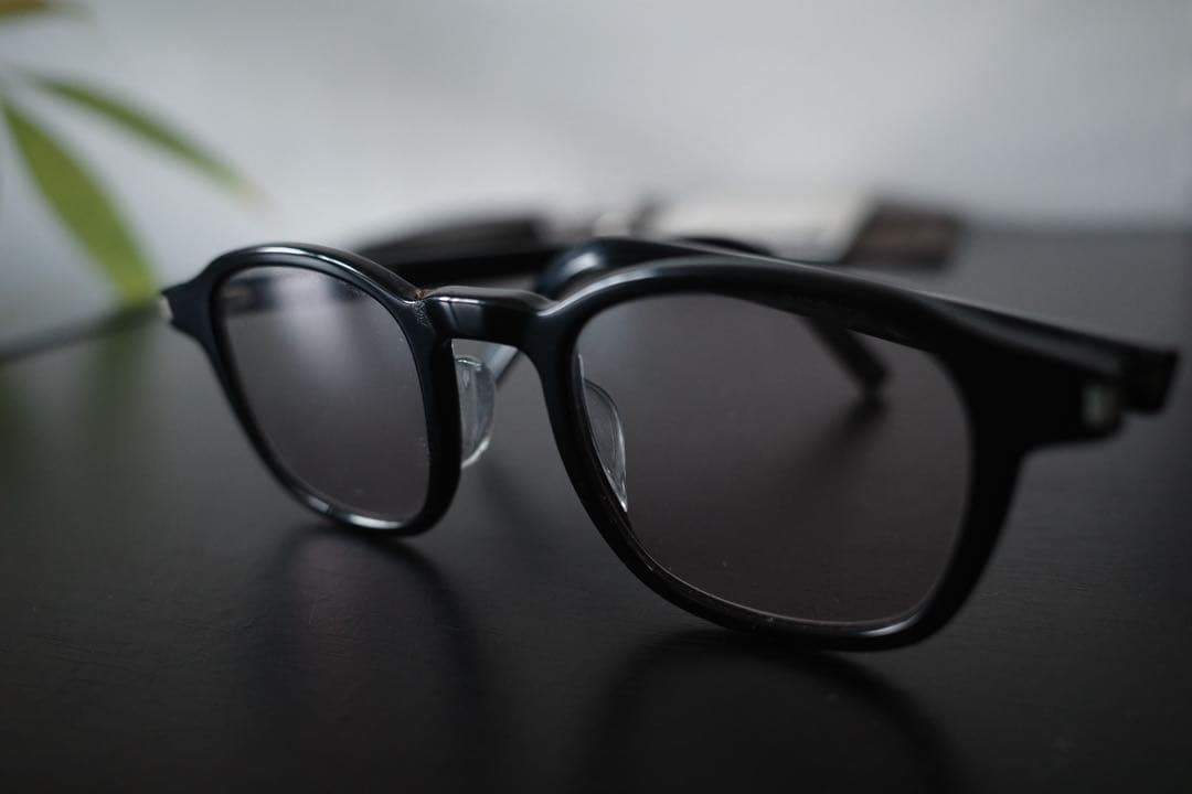 SAINT LAURENT PARISブラックサングラス