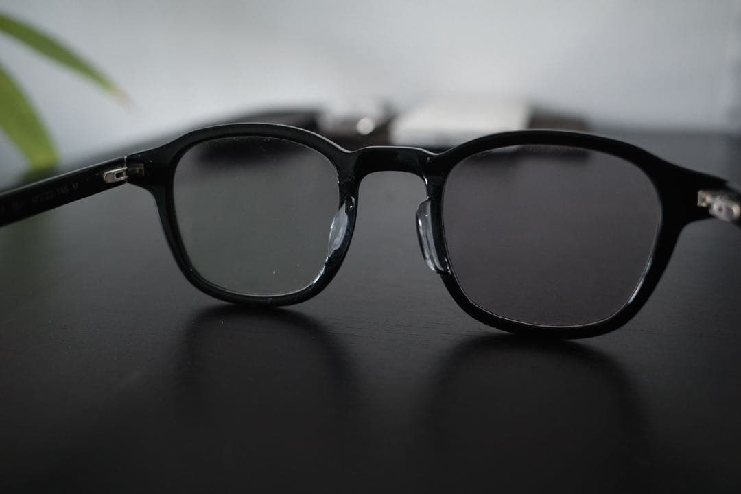 SAINT LAURENT PARISブラックサングラス