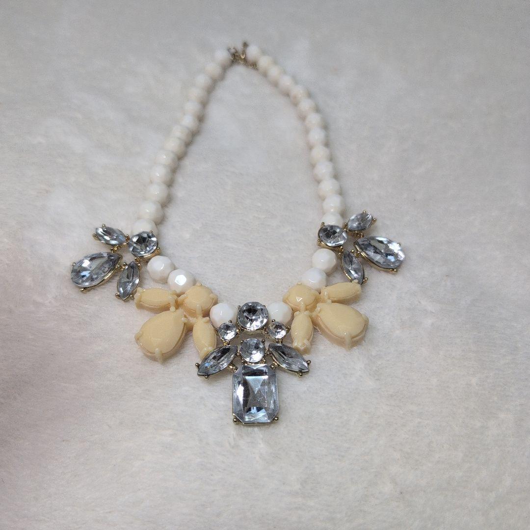 フラワーモチーフ ビジュー ネックレス