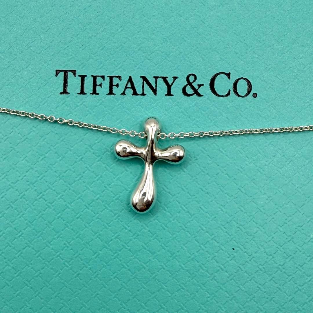 美品★ティファニー スモール クロス ティアドロップ ネックレス シルバー