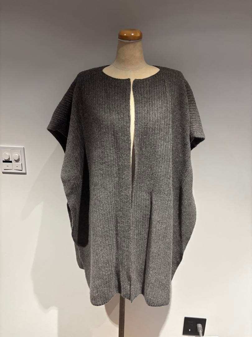 モガMOGA新品ケープポンチョ