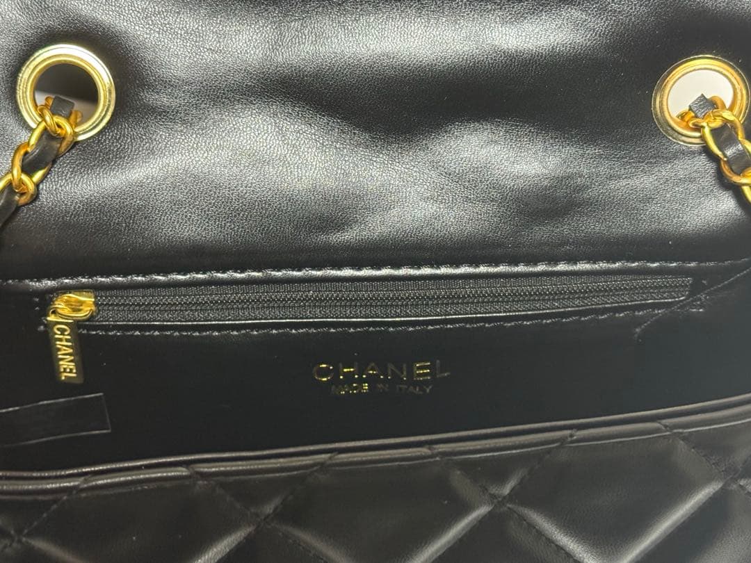 CHANEL MAKEUP キルティングショルダーノベルティ　ハートチェーン