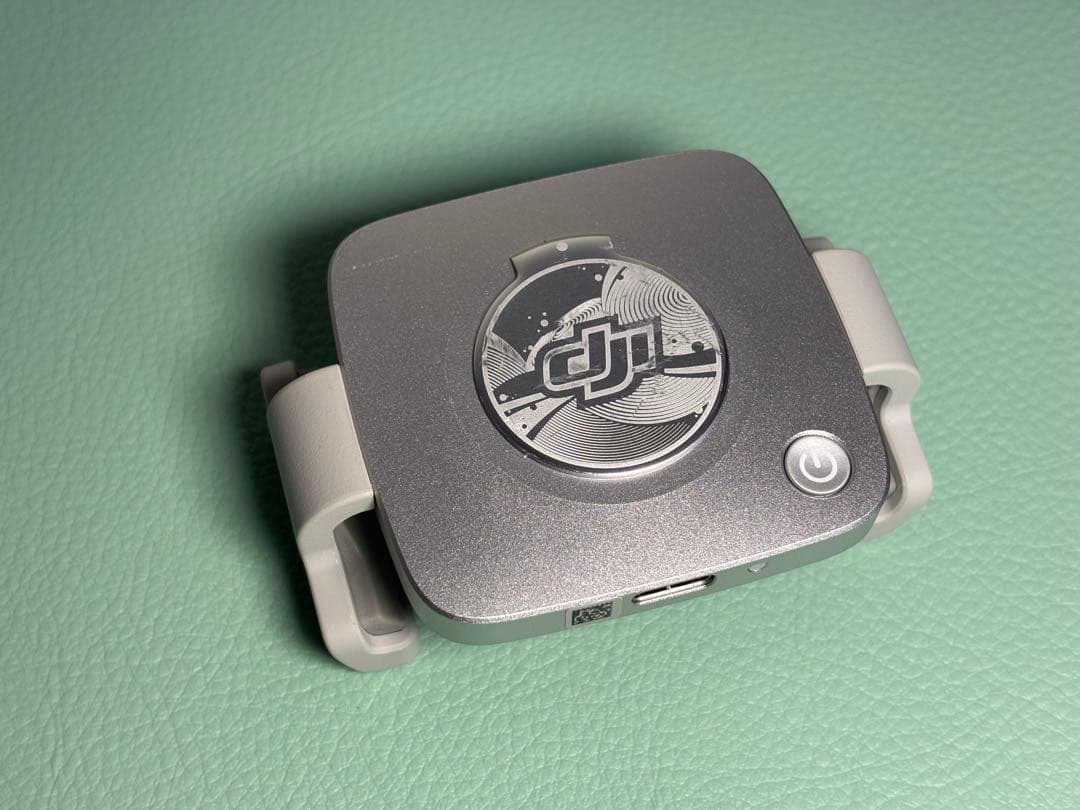 DJI Osmo Mobile 6 スタビライザー ケース&補助ライト付き