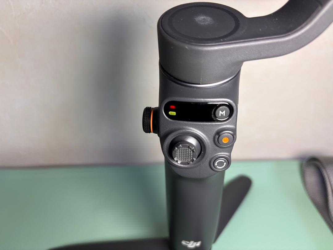 DJI Osmo Mobile 6 スタビライザー ケース&補助ライト付き