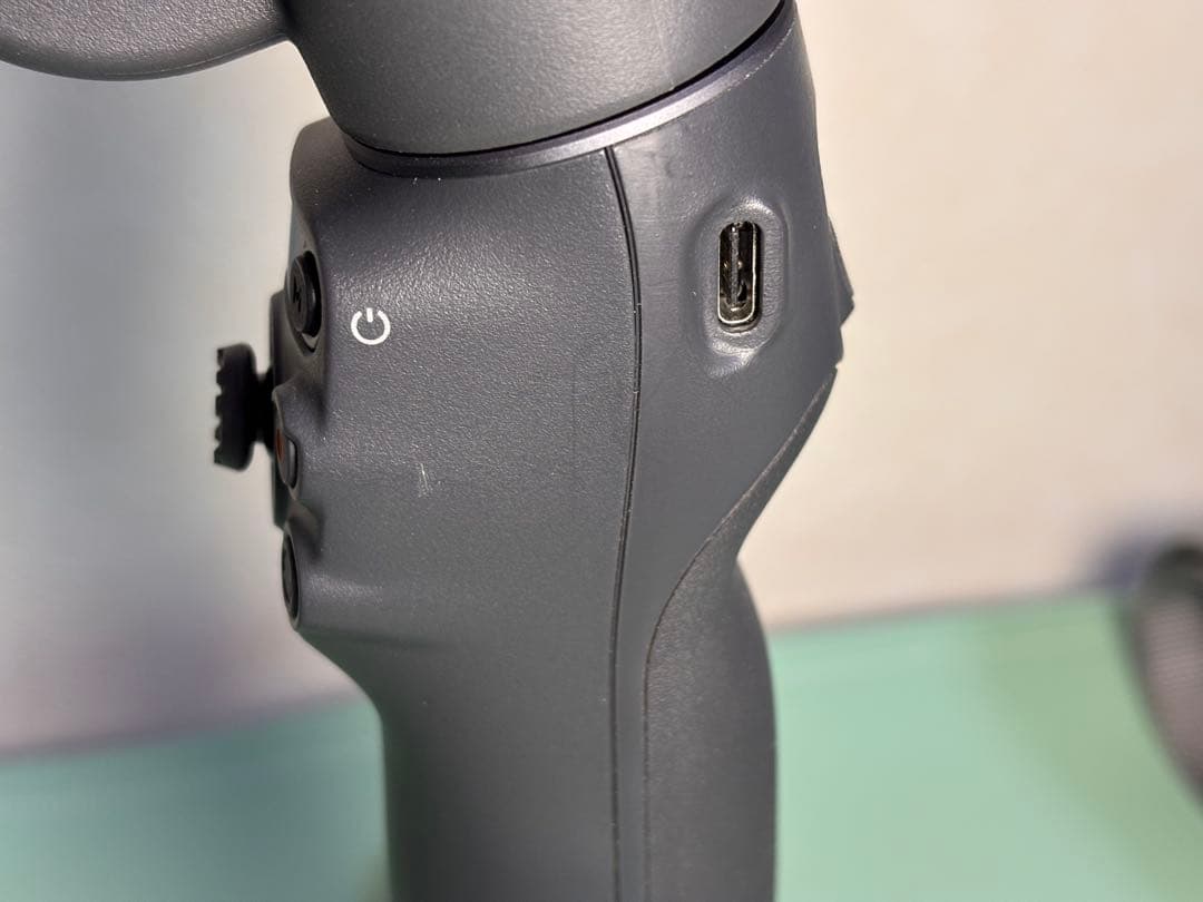 DJI Osmo Mobile 6 スタビライザー ケース&補助ライト付き