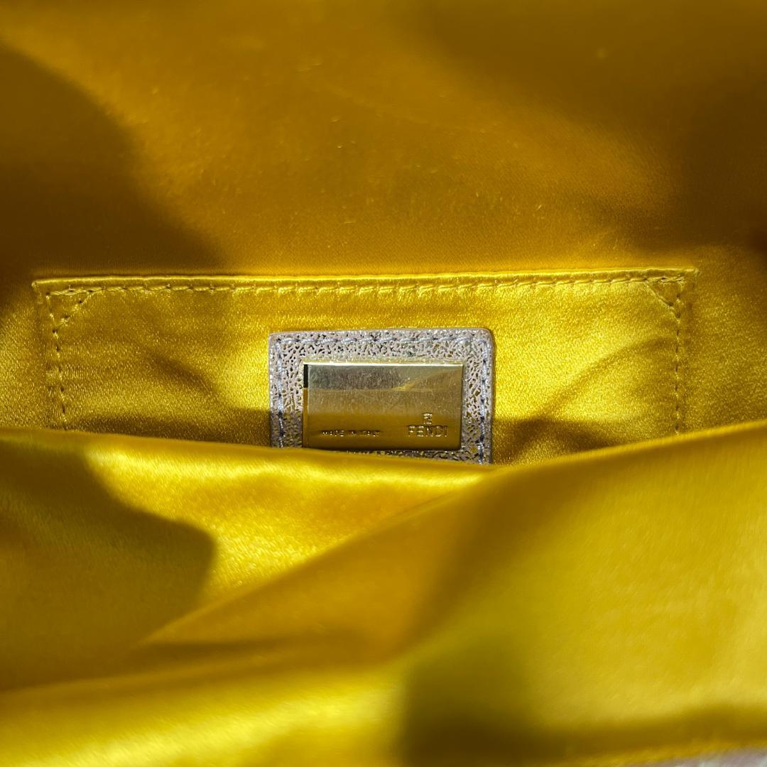 [大人気]　フェンディ　Fendi　ミニクラッチバッグ　ショルダーバッグ　FF