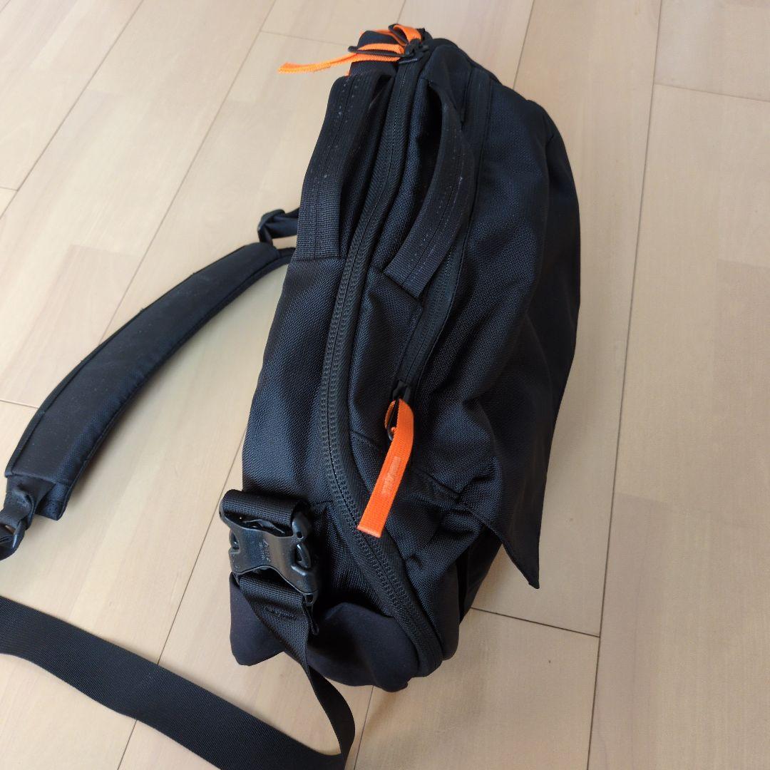 MYSTERY RANCH ブラックショルダーバッグ