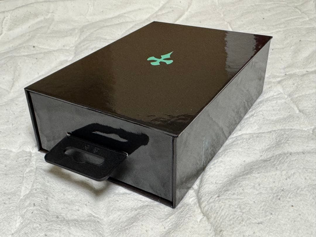 AVIOTワイヤレスイヤホン コラボ ソードアートオンライン ヒーローモデル