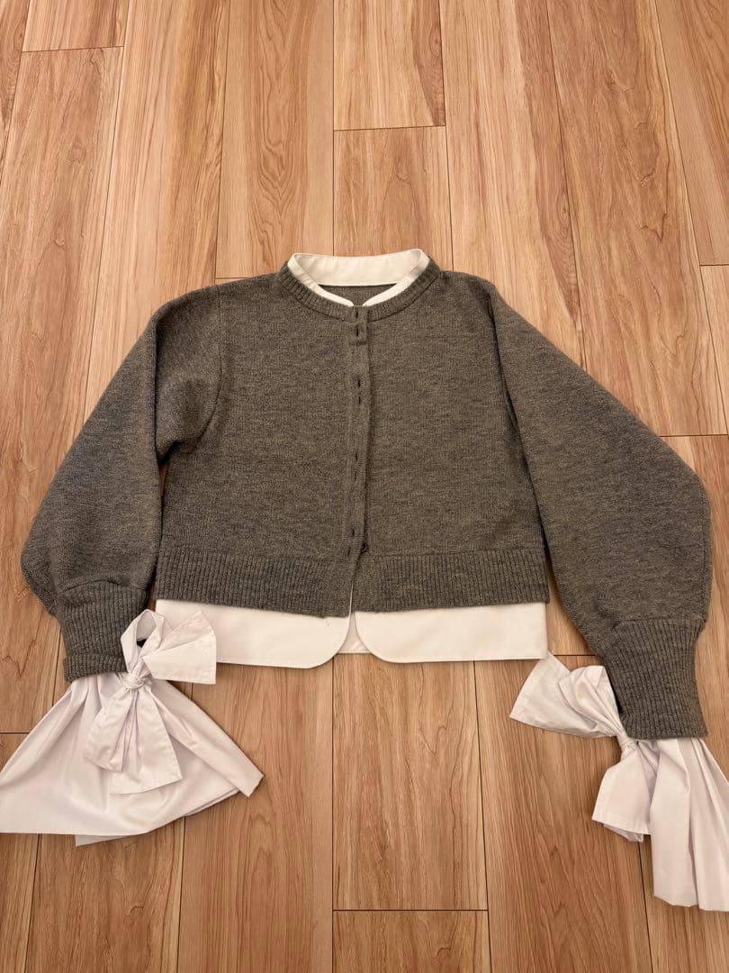 Bibiy 【正規品】リボン付きグレーのニットカーディガン