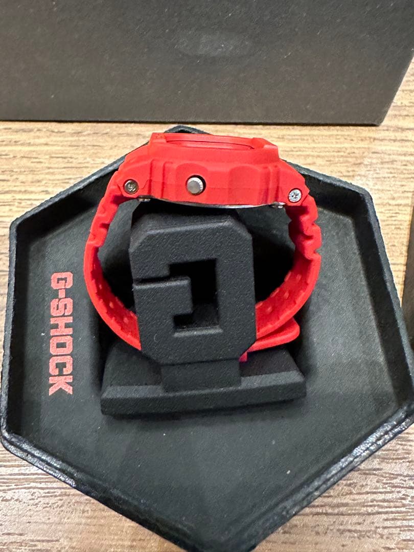 【新品】 G-SHOCK nano DWN-5600-4JR　レッド CASIO