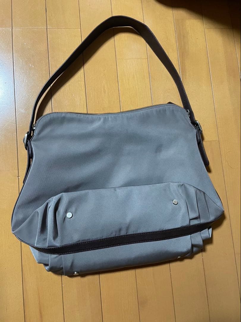 crewre ナイロンレザーショルダーバッグ mocha gray