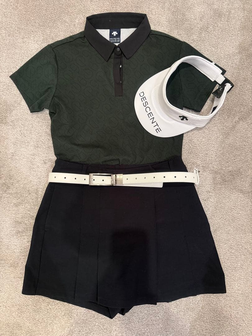 デサント　ゴルフウエア　Mサイズ